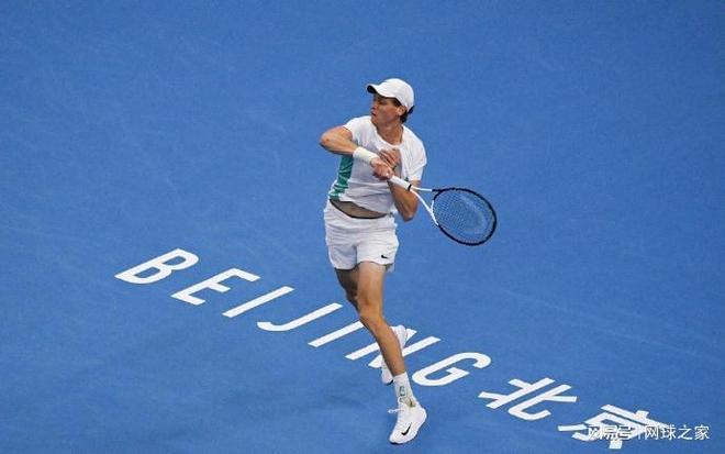 她从小便展 她从小便展